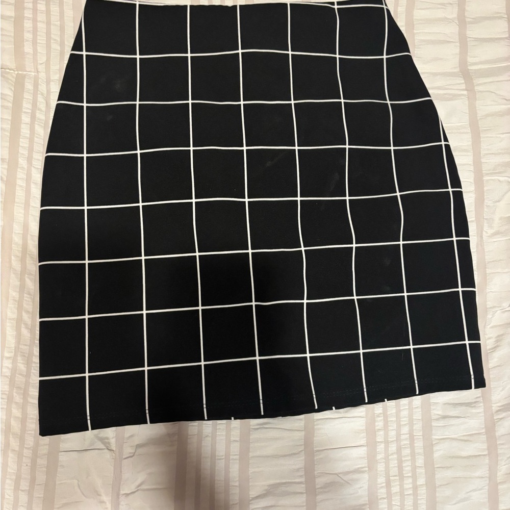 Forever 21 Black and White Checkered Mini Skirt